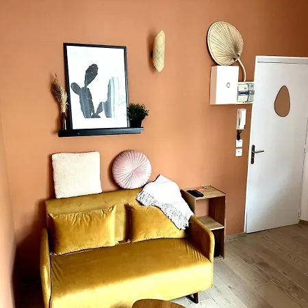 Terra Cotta # * Ρενς