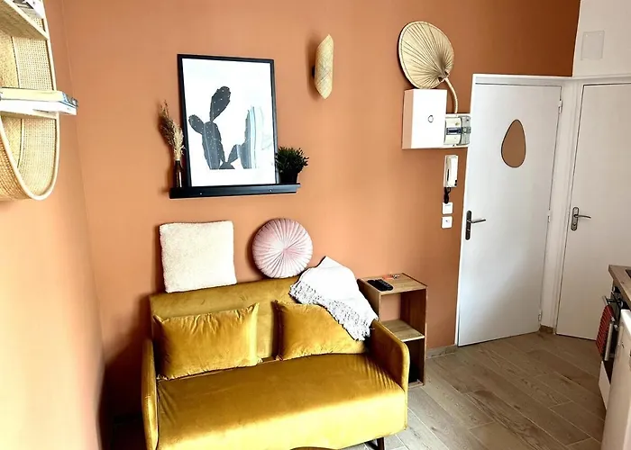 Terra Cotta # Apartment